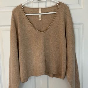 ARITZIA - The Group Babaton crop sweater